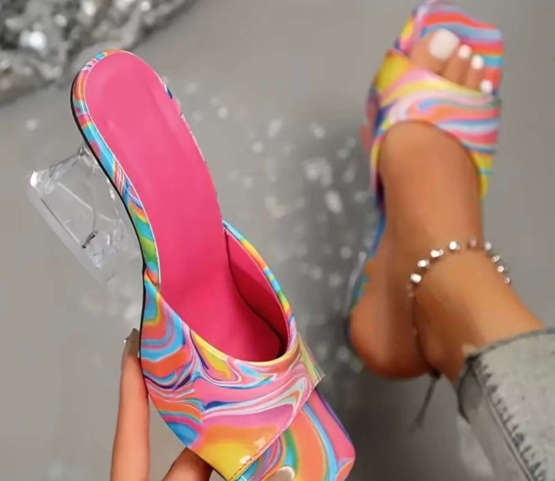 Sandales à talons hauts peintes et élégantes pour femmes, avec un design multicolore et des talons en cristal, parfaites pour les soirées sexy et confortables